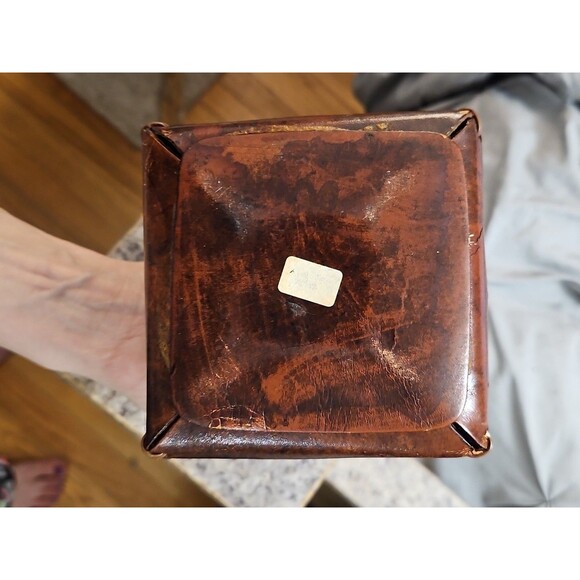 Vintage Embossed Leather Wrapped over Green Glass Decanter With Cork Stopper - Picture 7 of 11